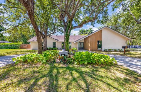 Photo of 8120 SW 162nd St, Palmetto Bay, FL 33157 (MLS # A12017200)
