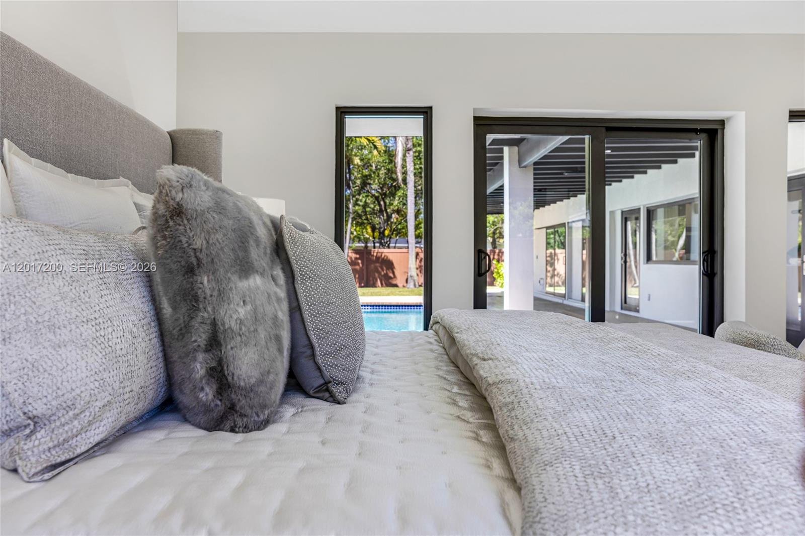 OAK HOMES - Residential
