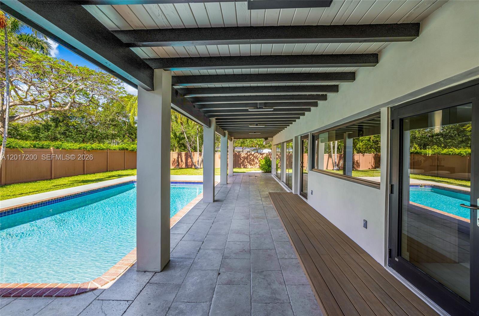 OAK HOMES - Residential
