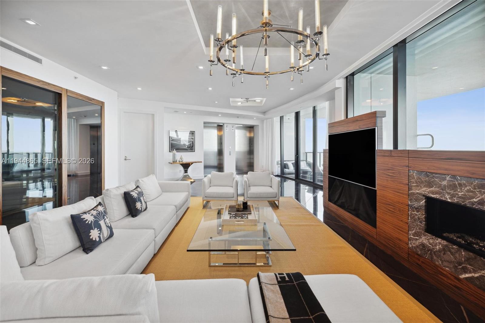 18555 Collins Ave 2601