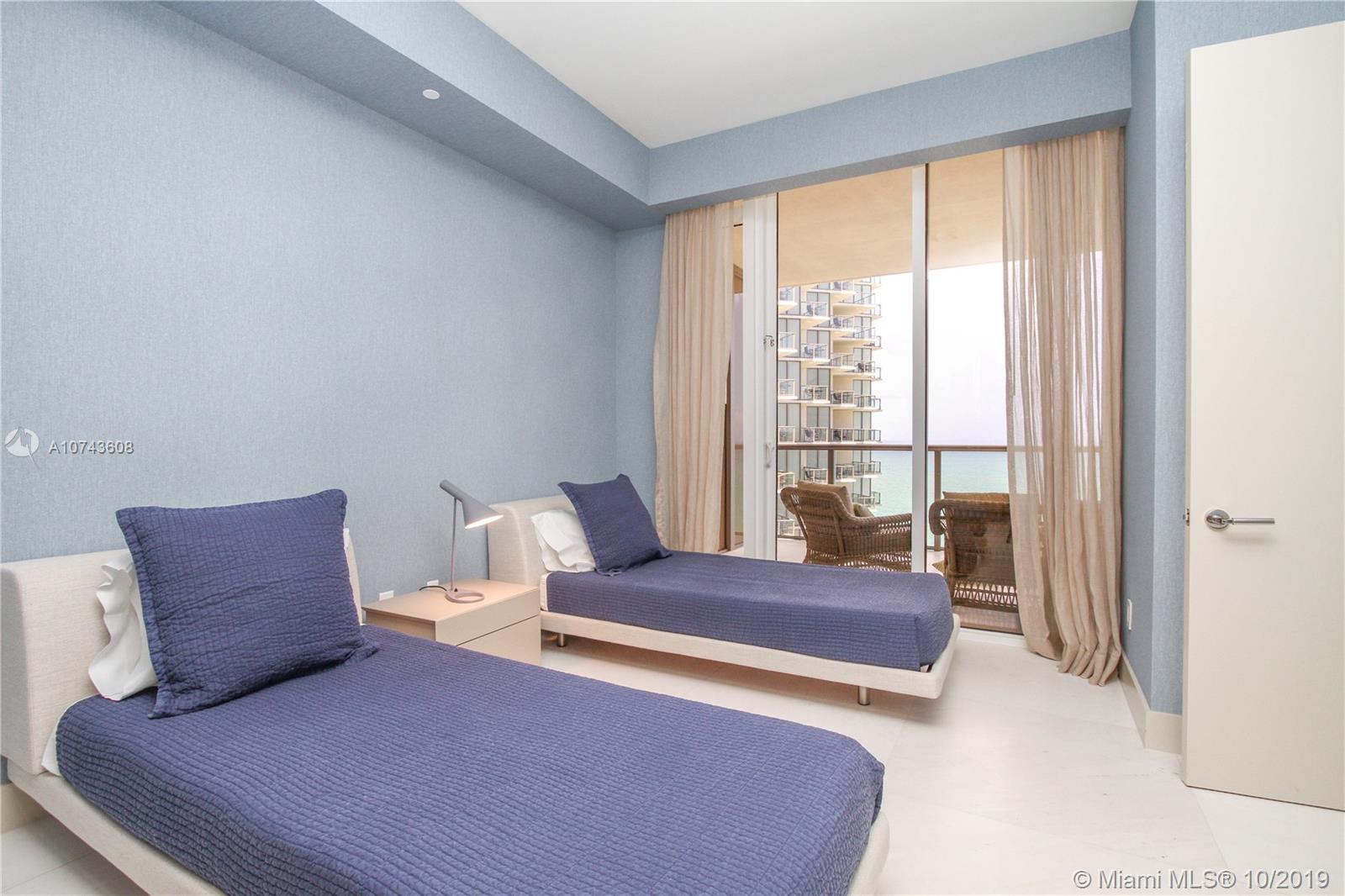 St. Regis Bal Harbour - Residential