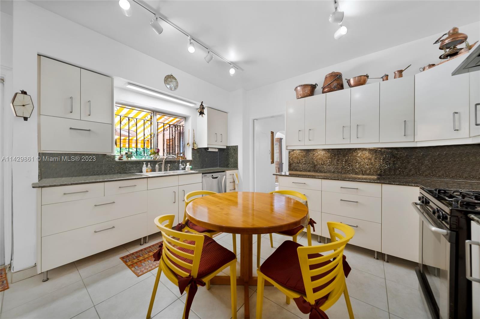 AMD PLAT OF SUNSET LAKE S - Residential