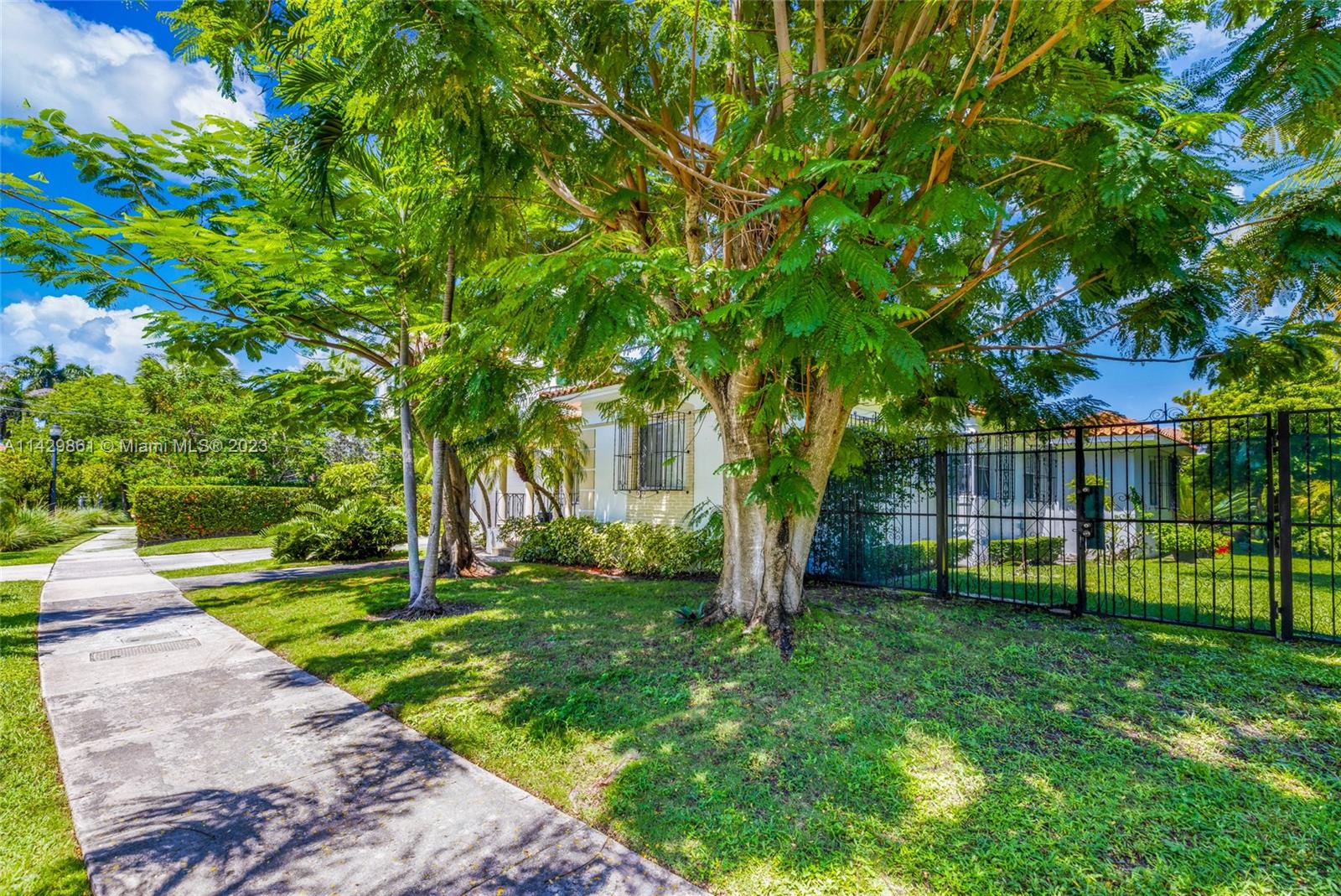 AMD PLAT OF SUNSET LAKE S - Residential