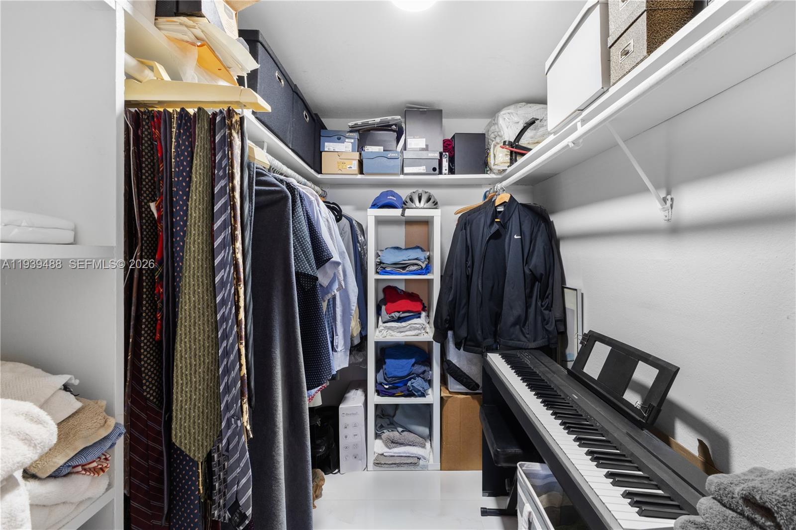 ADMIRAL TOWERS CONDO - Residential