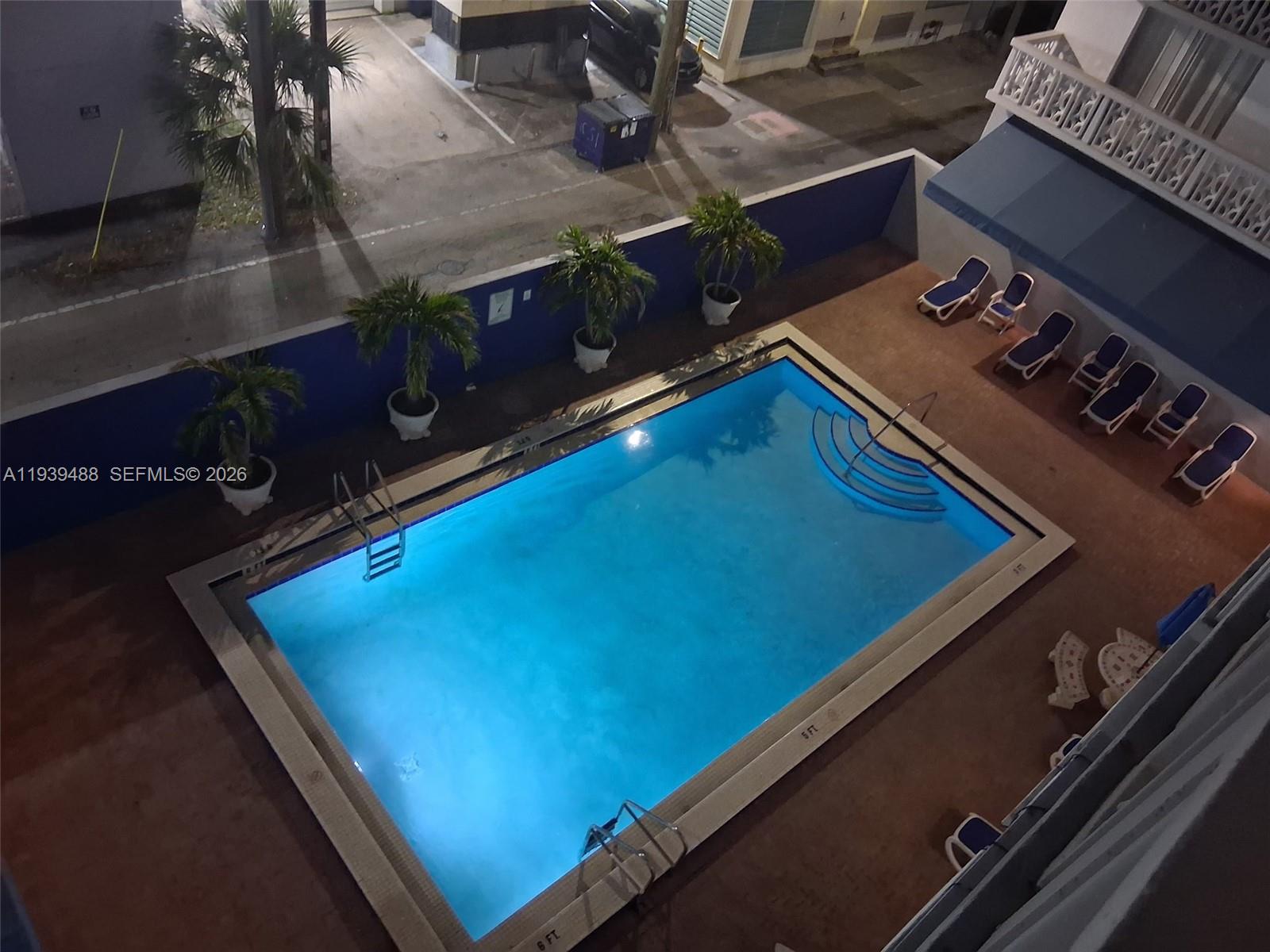 ADMIRAL TOWERS CONDO - Residential