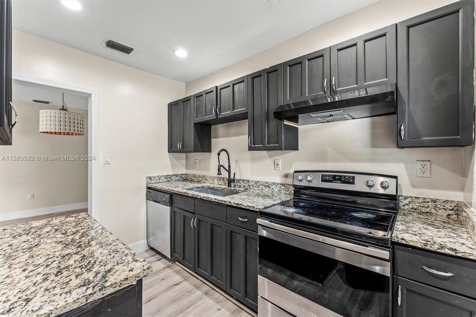 PARKERS SHORES - Residential Lease