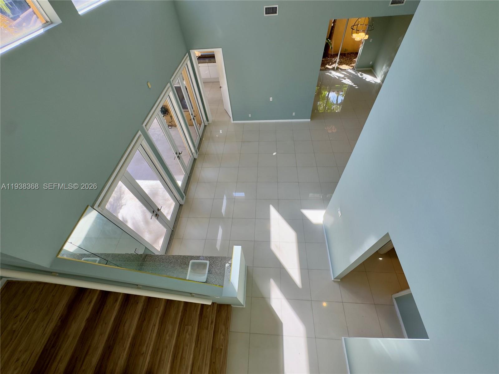 ISLAND WAY - Residential