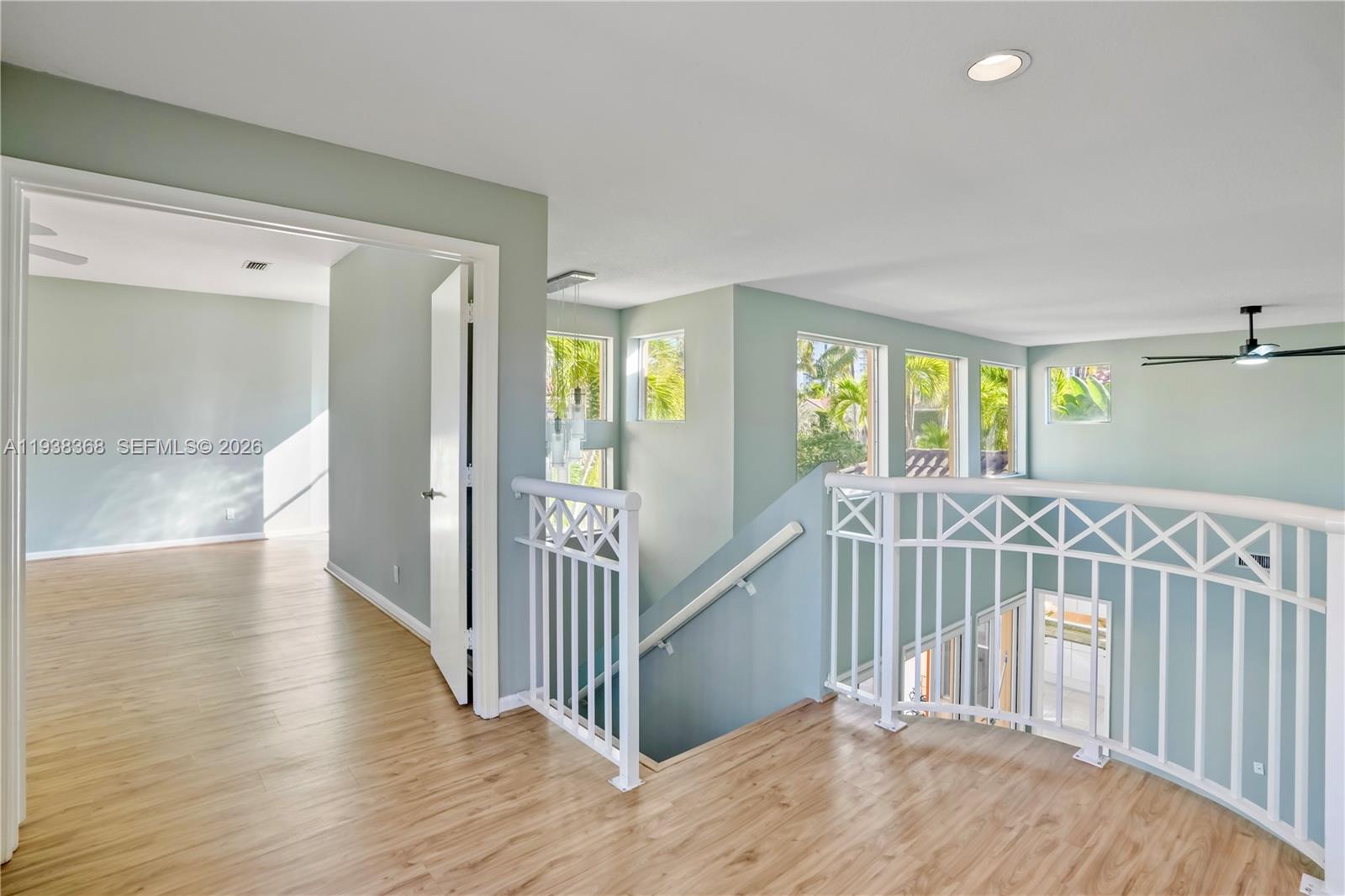 ISLAND WAY - Residential