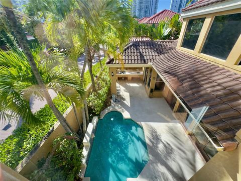 3728 NE 208th Ter Aventura FL 33180