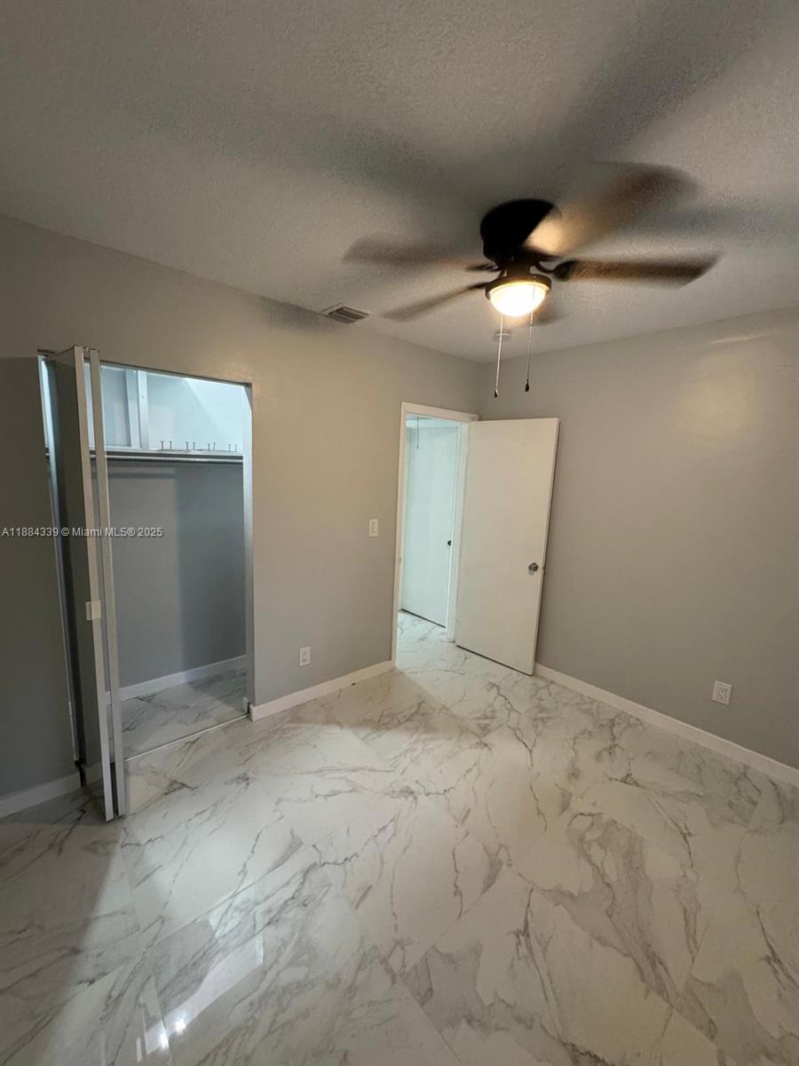 LAKE FOREST SEC 4 - Residential Lease