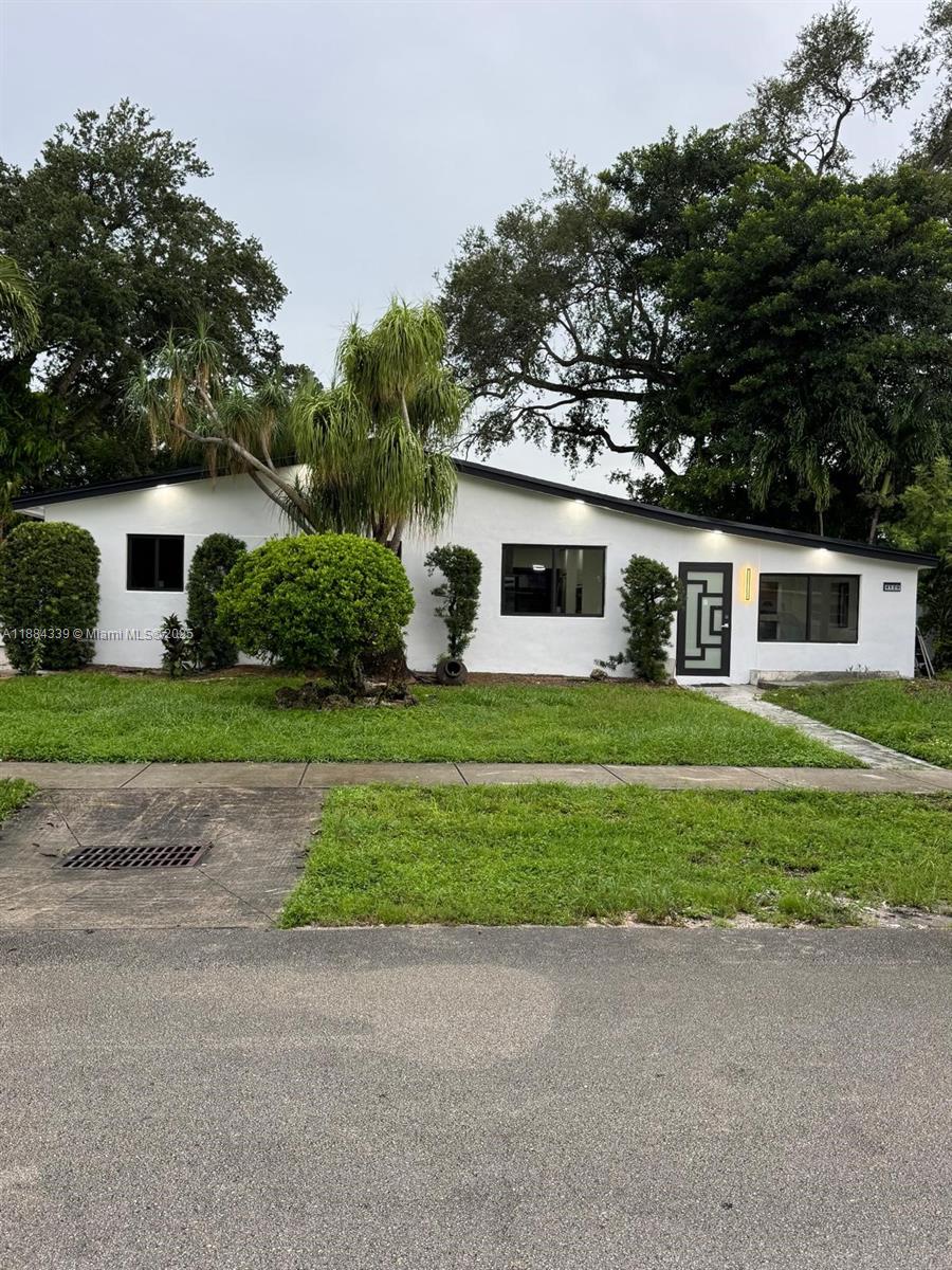 LAKE FOREST SEC 4 - Residential Lease