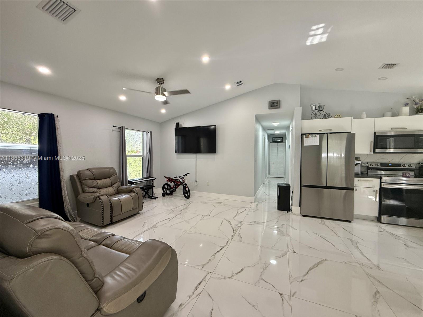 JORDAN COMMONS - Residential