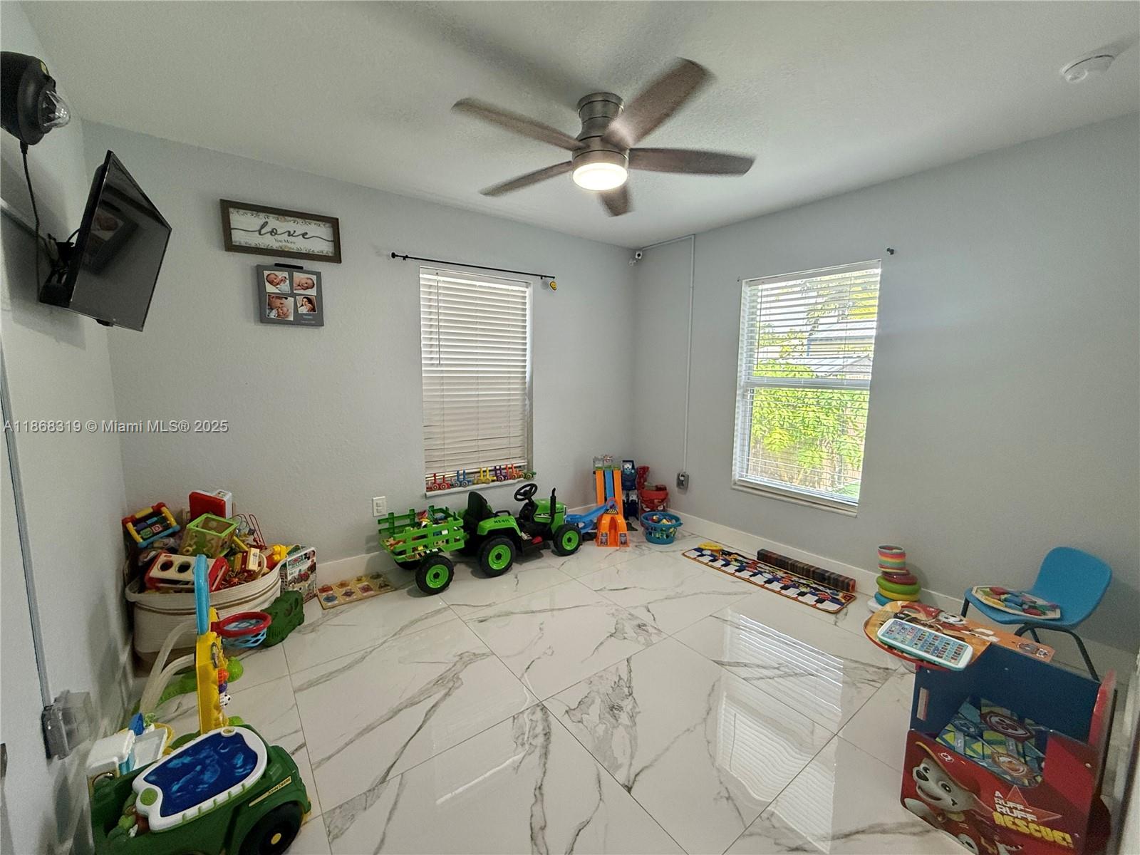 JORDAN COMMONS - Residential