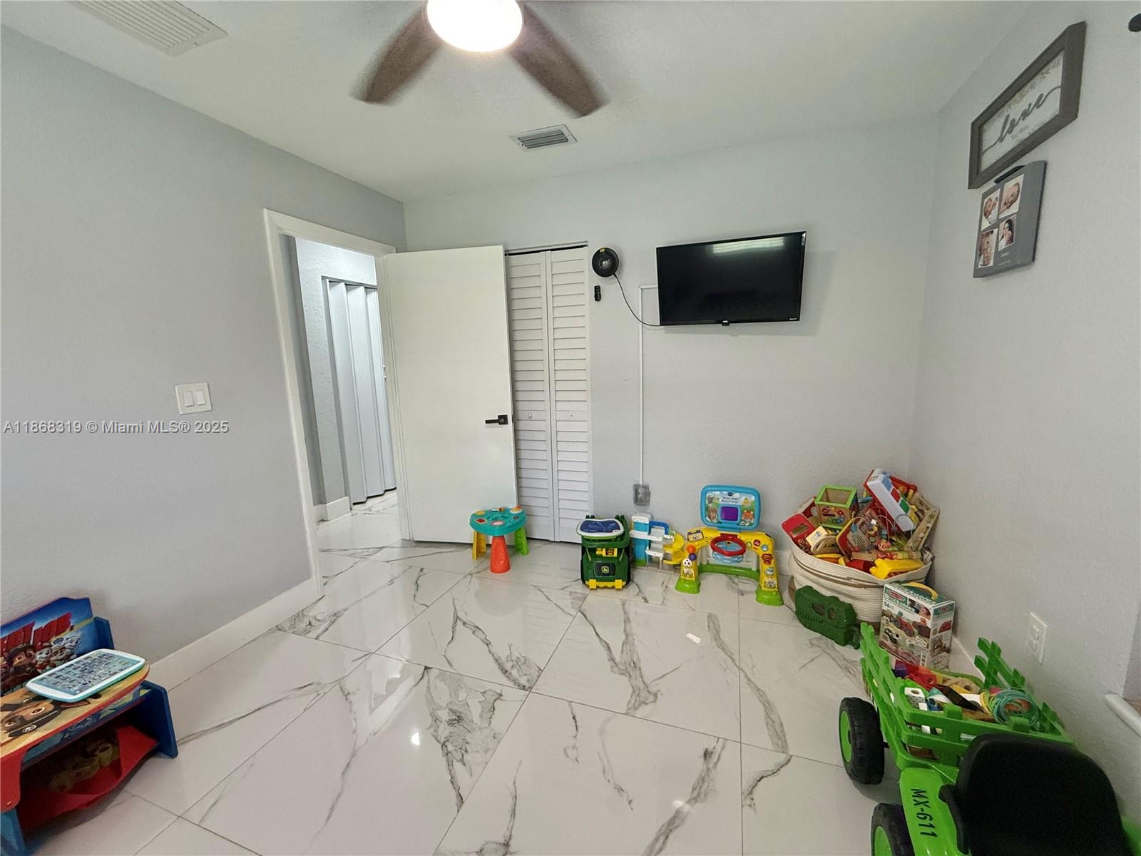 JORDAN COMMONS - Residential