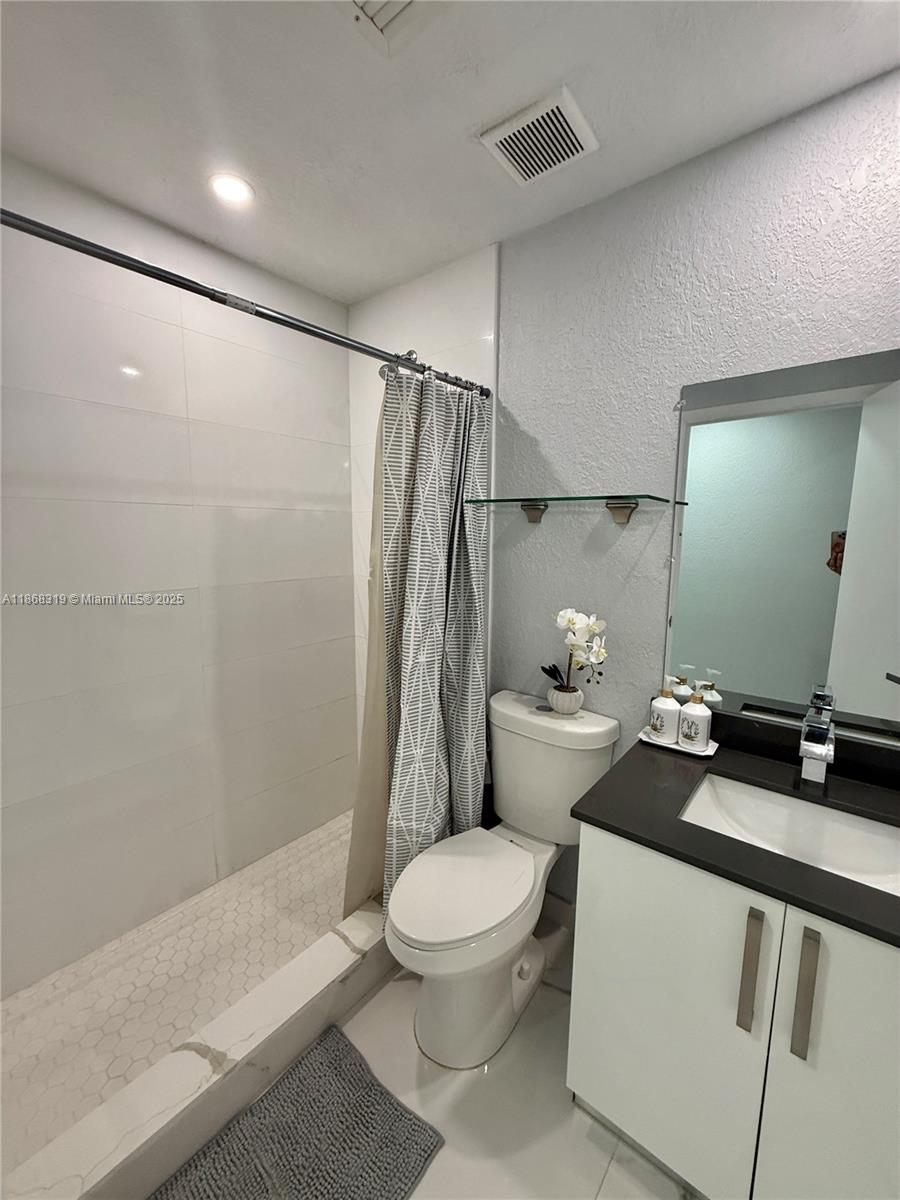 JORDAN COMMONS - Residential