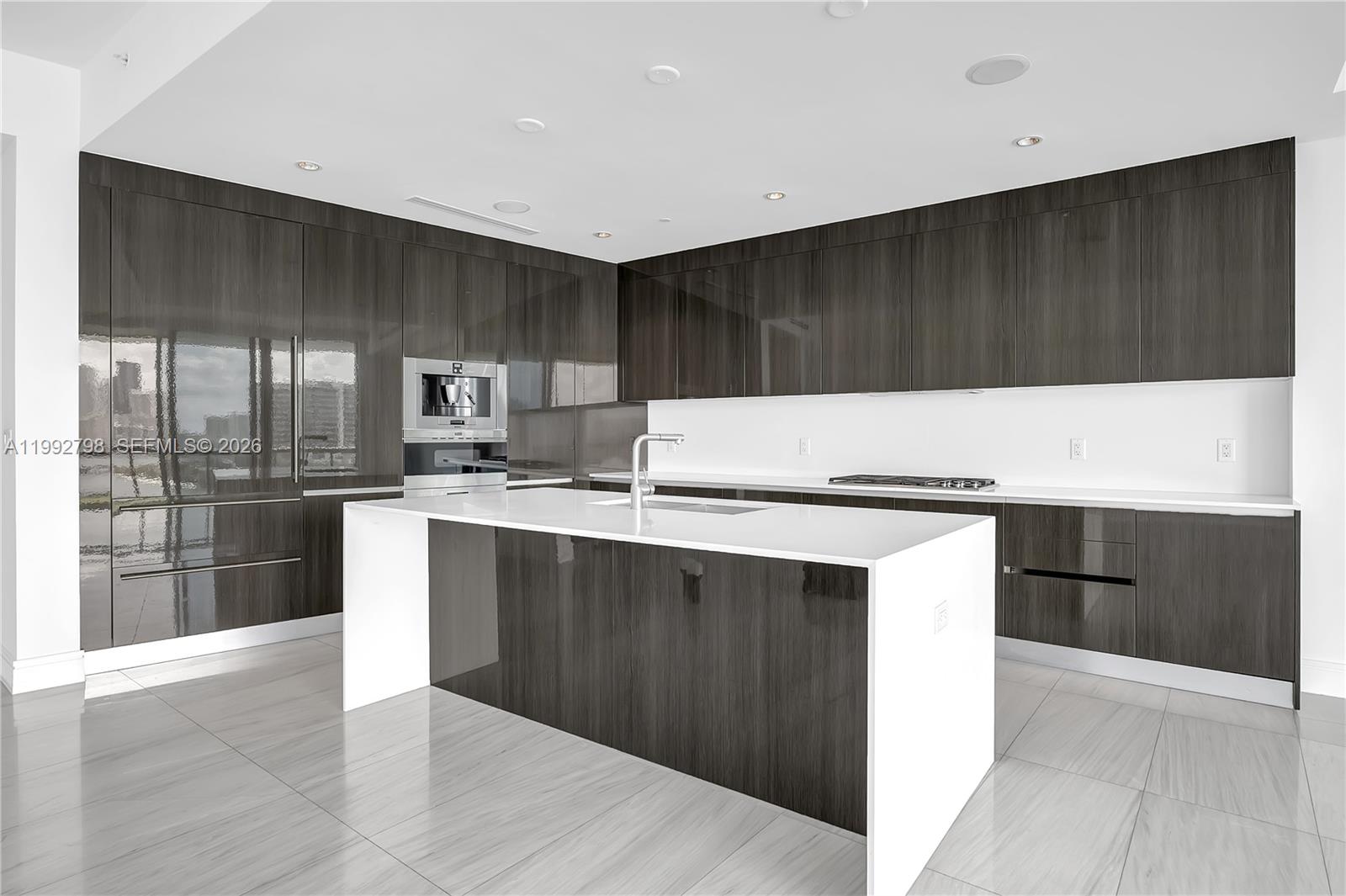 ECHO CONDO - Residential