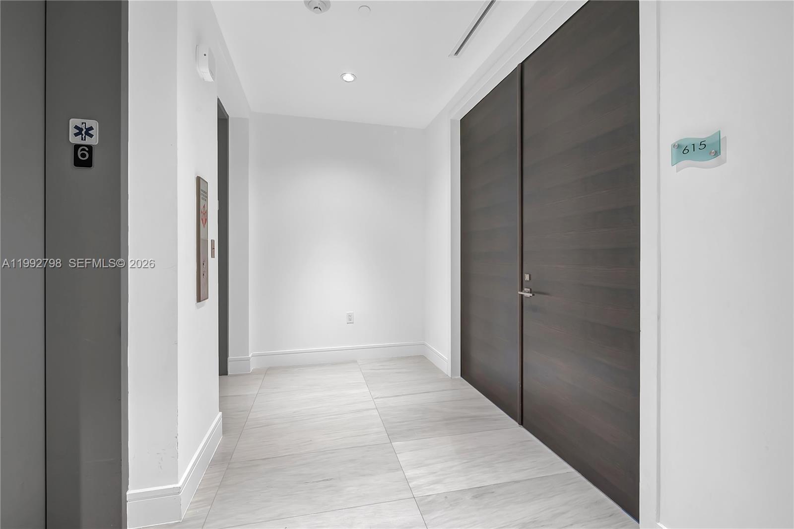 ECHO CONDO - Residential