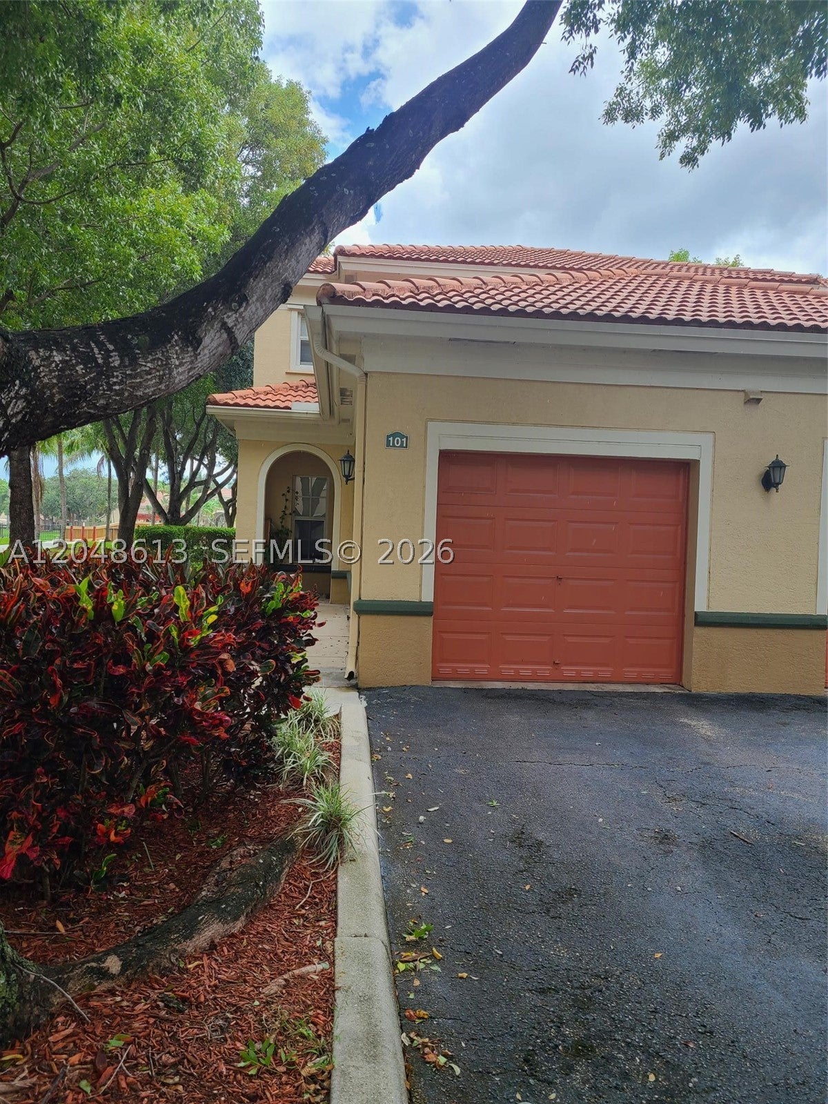 2541 Centergate Dr 101, Miramar FL 33025