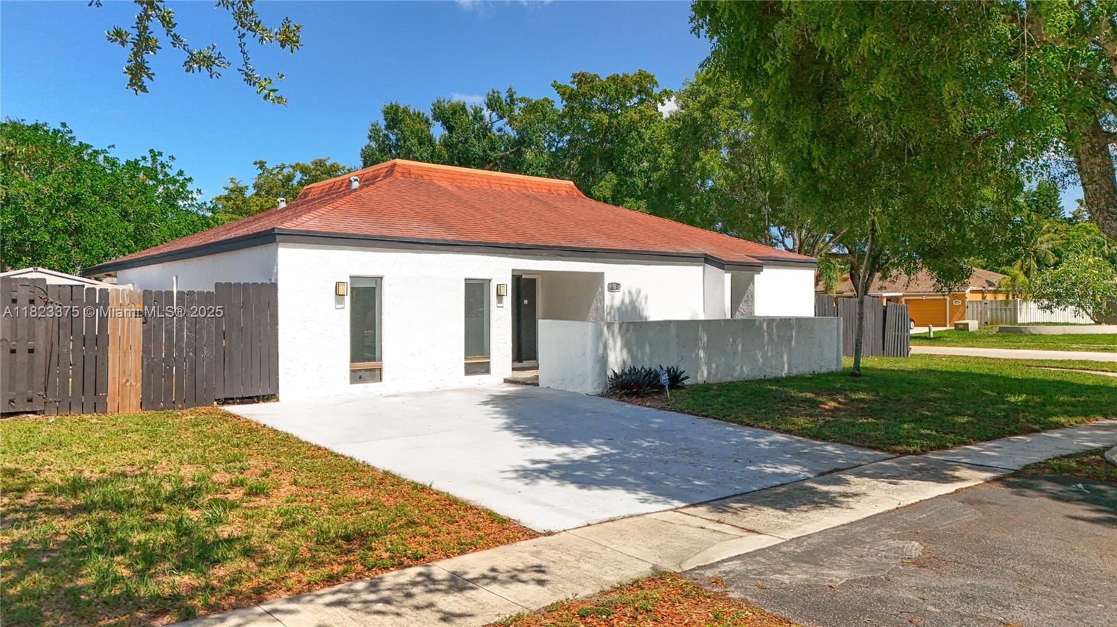Sold AS-IS, WHERE-IS. Inspections for buyer information only—must be completed within 7 days. No repairs will be made by the seller. A/C unit is present but not operational. Roof condition is unknown. No seller disclosures, as the property has never been occupied by the current owner. No assignable contracts or sight-unseen offers. Closing must take place at IPC Title. Property will be listed in two MLS systems.
Spacious 5BD/2.5BA home with 2,402 sq ft of living space on an 8,250 sq ft corner lot. Features include high ceilings, multiple living areas ideal for entertaining, full fencing for privacy, and open parking. Located in a quiet, family-friendly community near top-rated schools, parks, major highways, shopping, and restaurants.