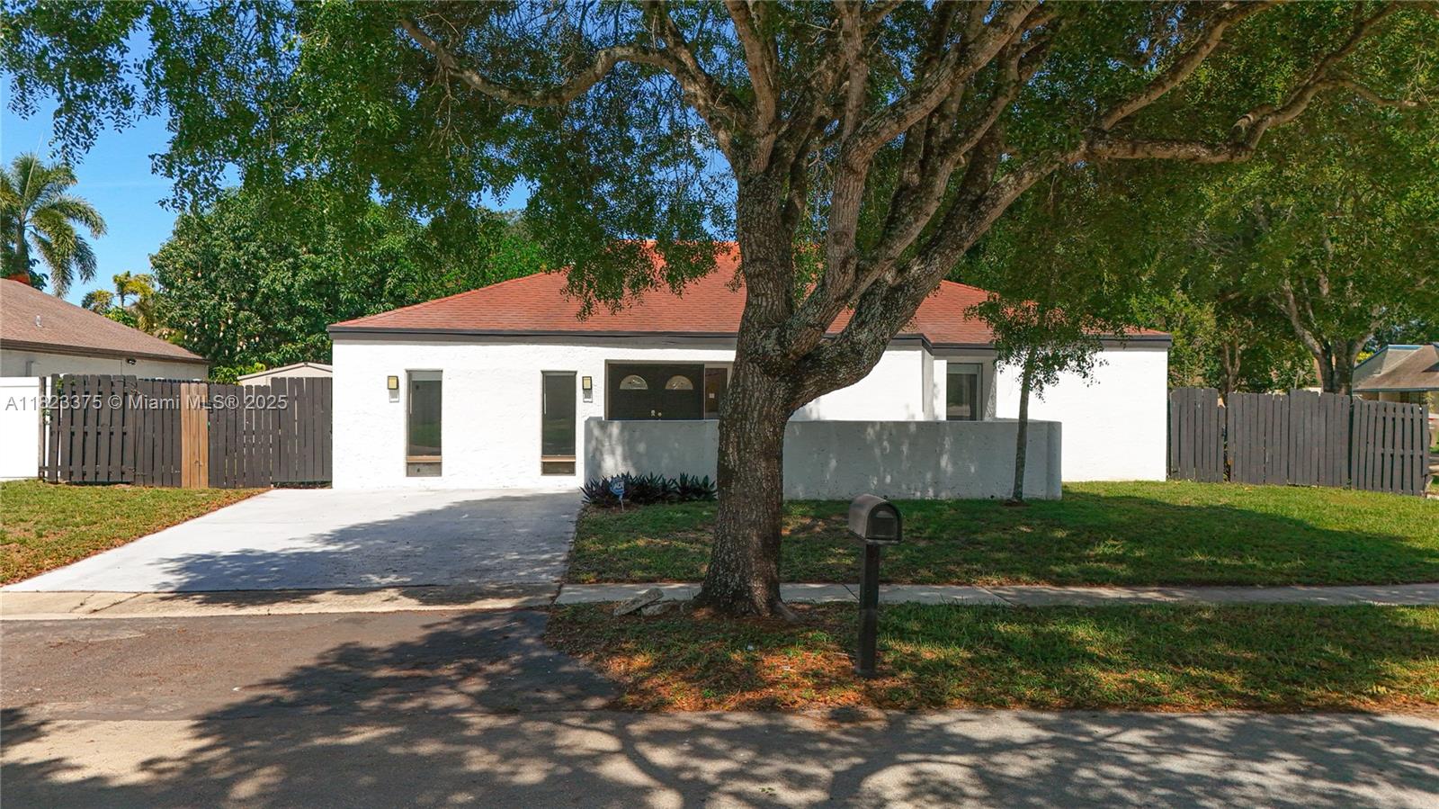 4996 SW 95th Ave