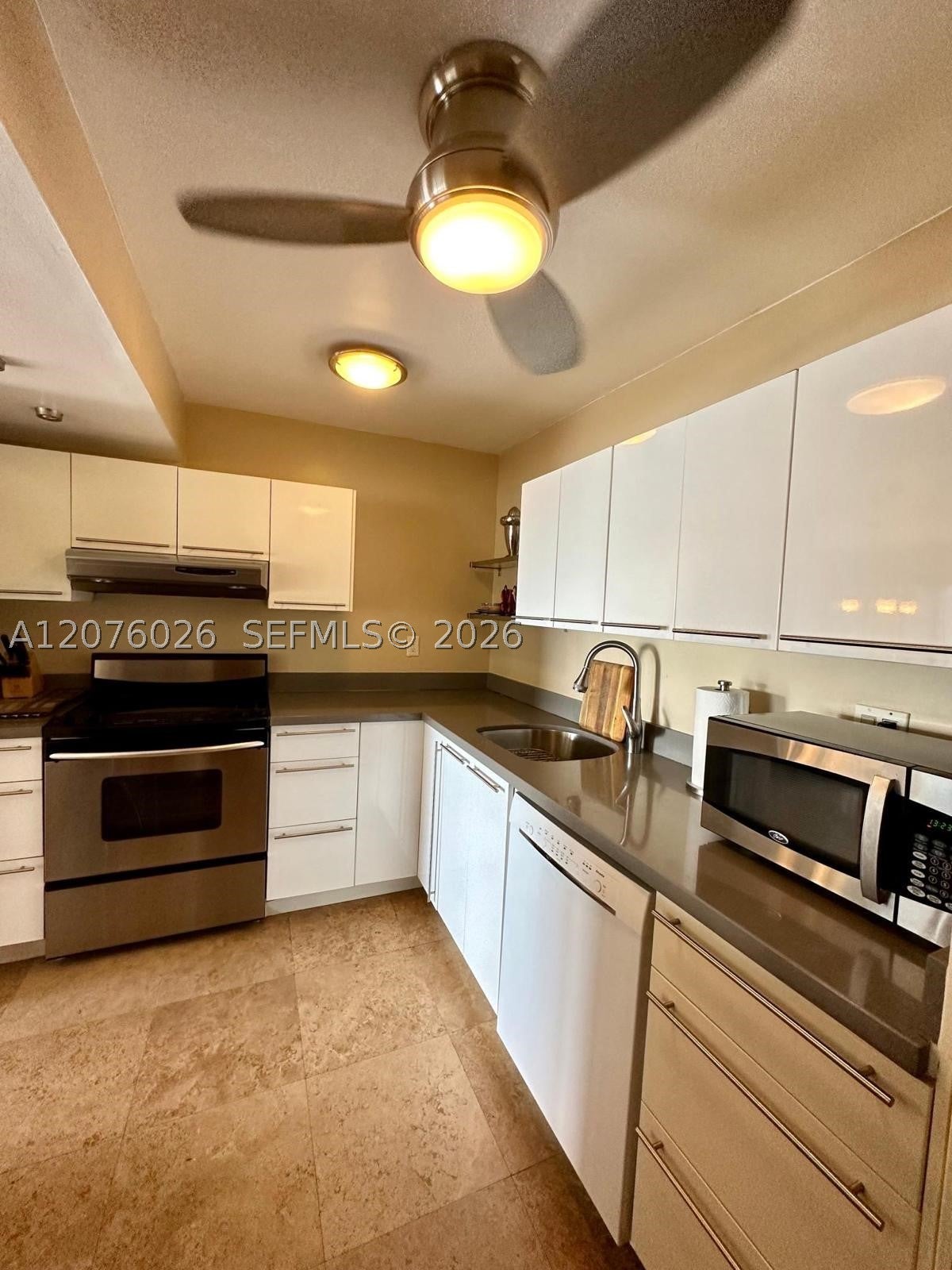 1400 S Ocean Dr 1008