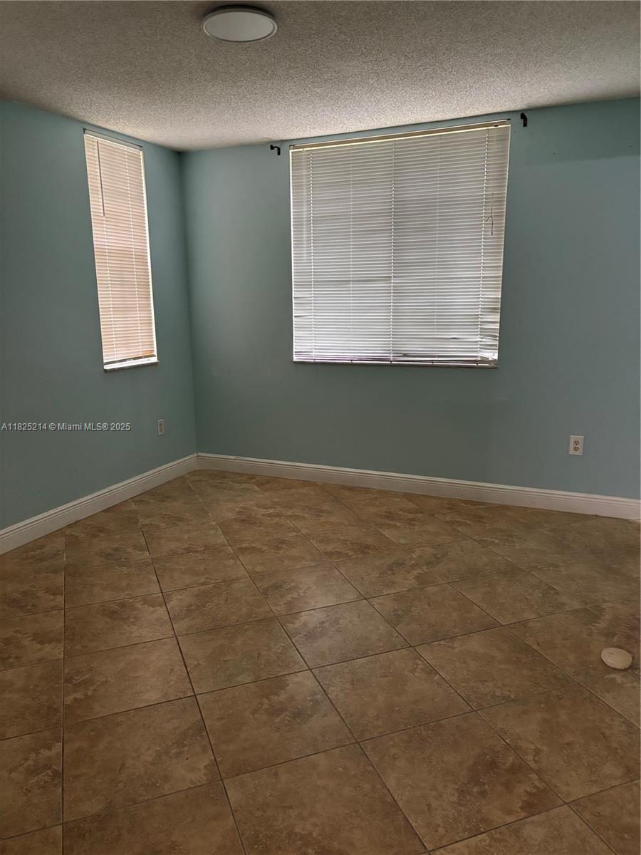 777 SW 111th Way 102