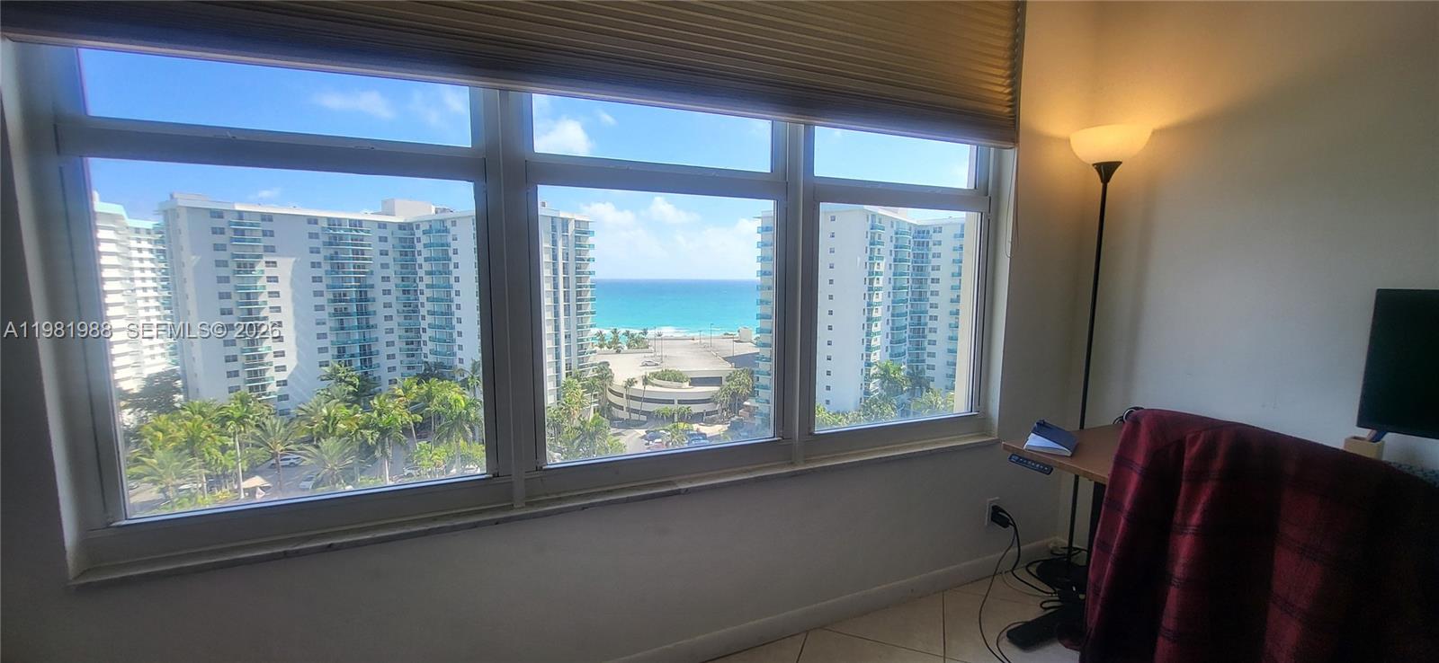 HALLMARK OF HOLLYWOOD CON - Residential Lease