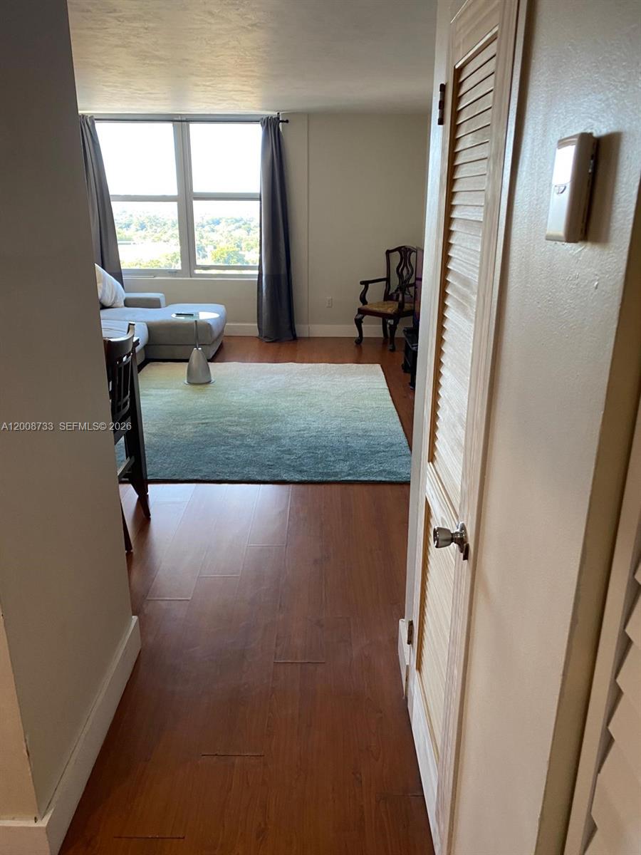 2899 Collins Ave 1746