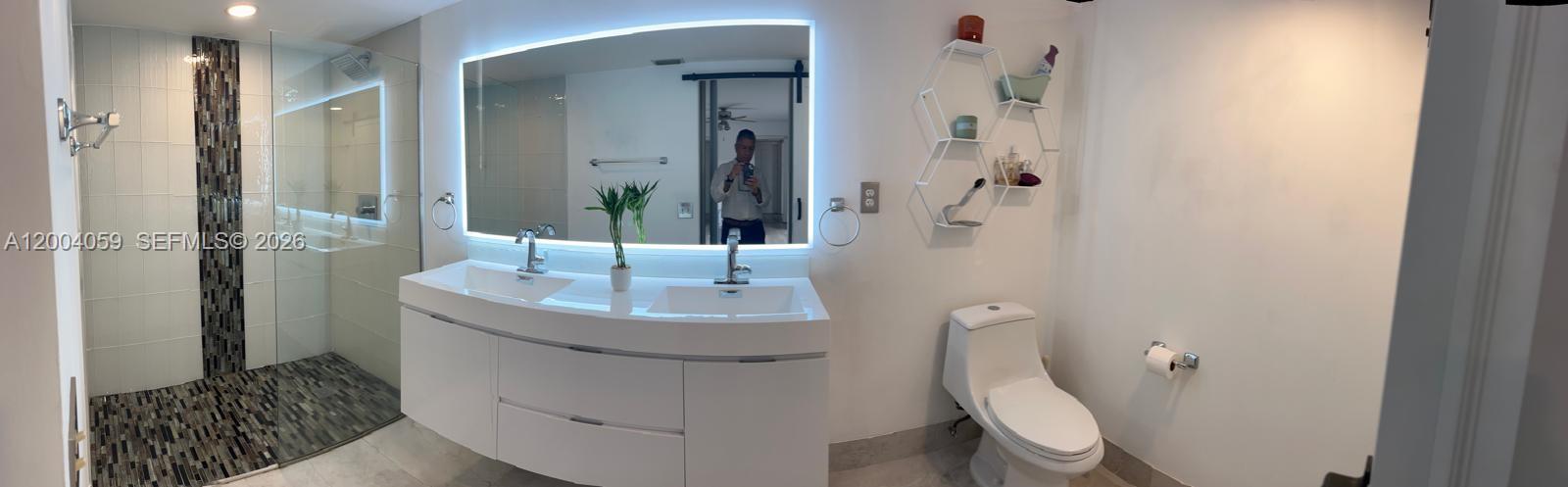 C H E ACRES - Residential