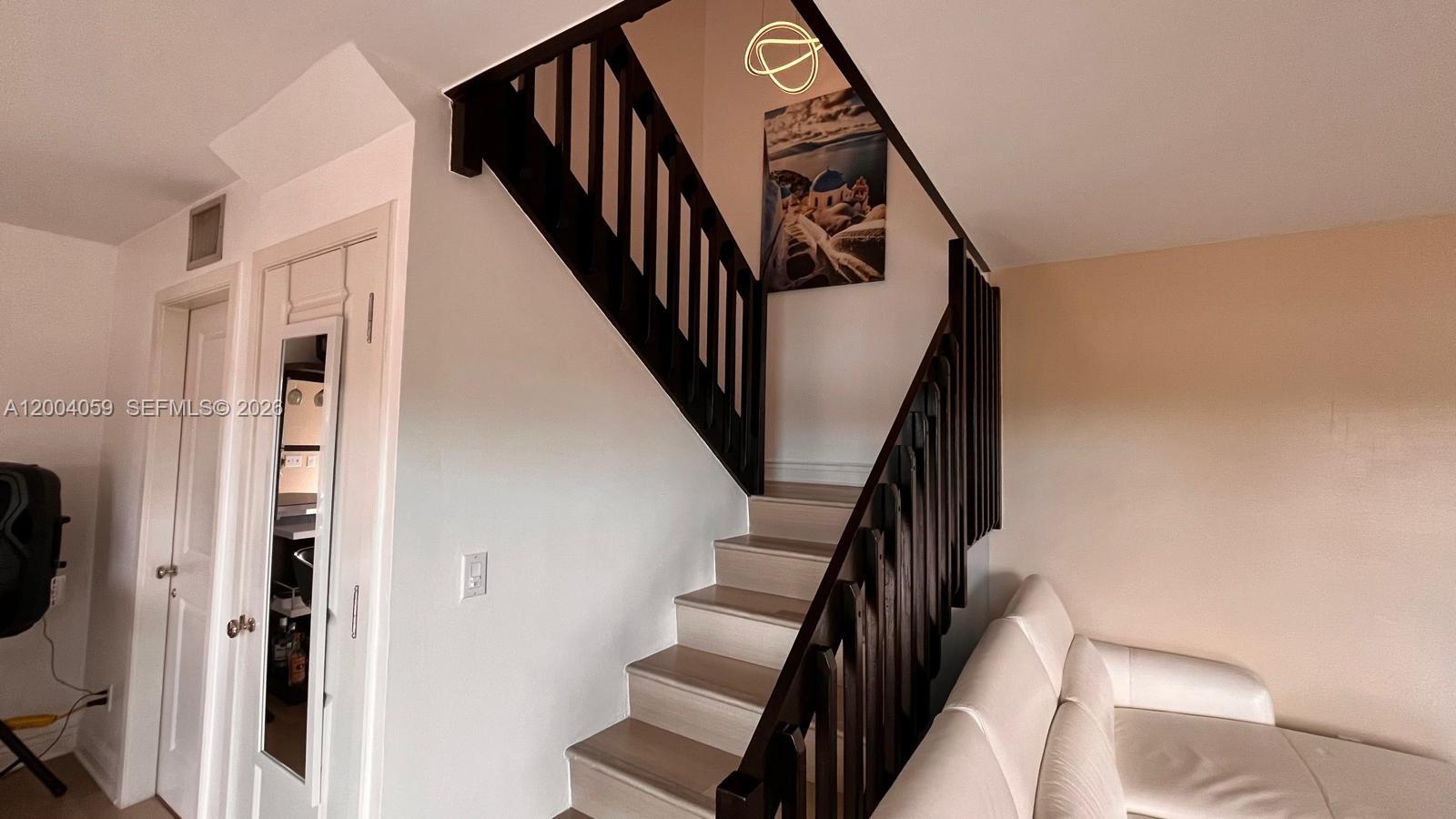 C H E ACRES - Residential