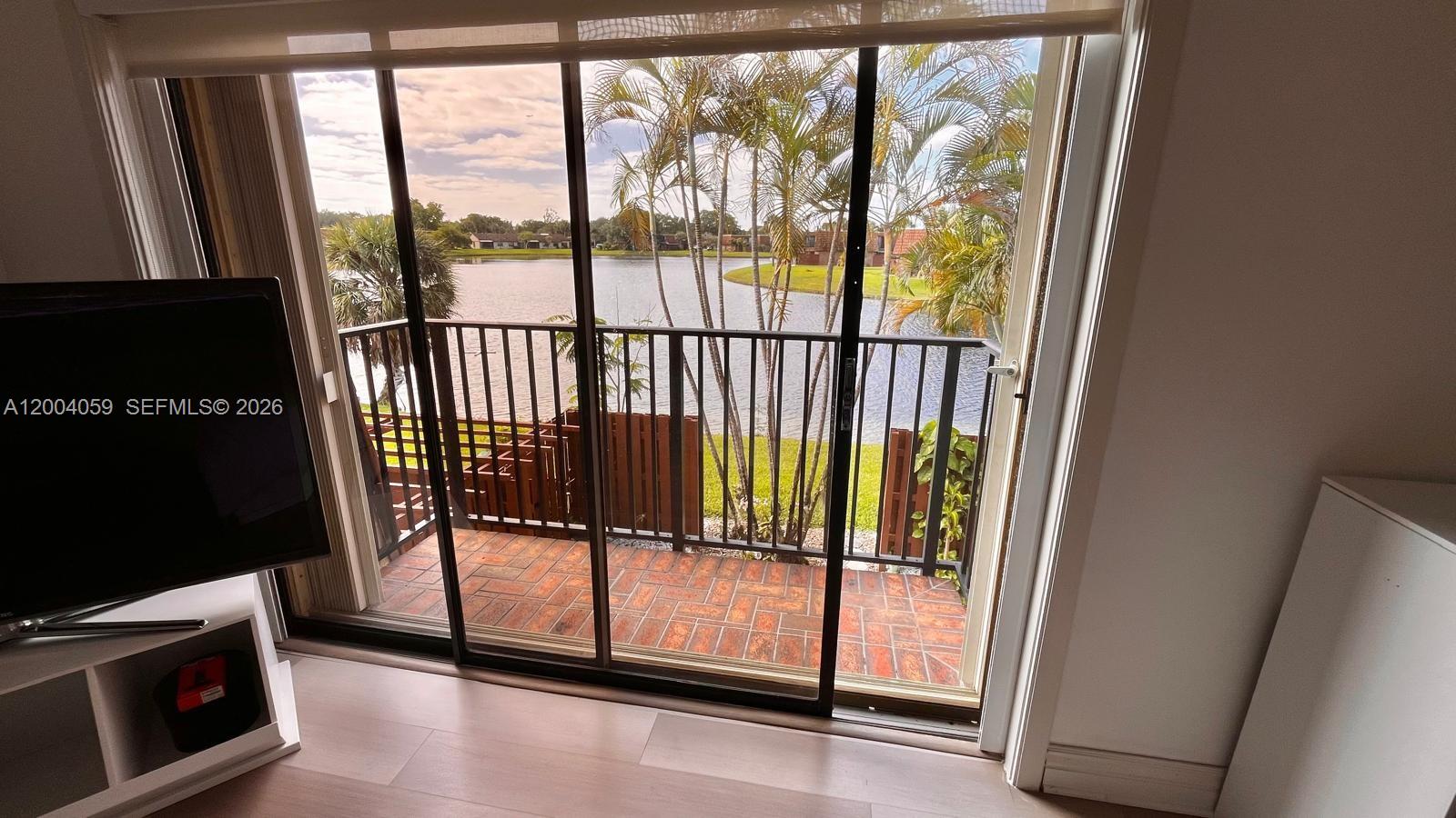 C H E ACRES - Residential