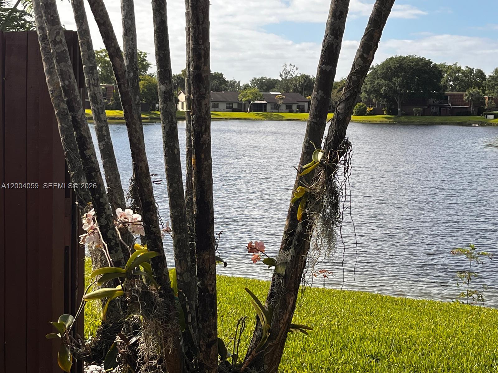 C H E ACRES - Residential