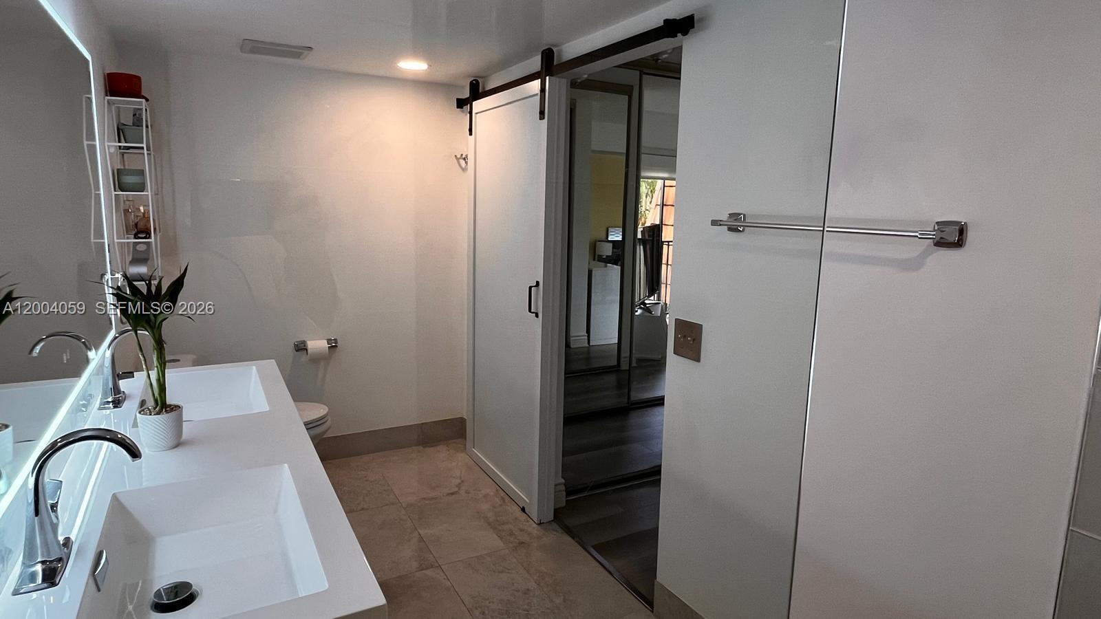 C H E ACRES - Residential