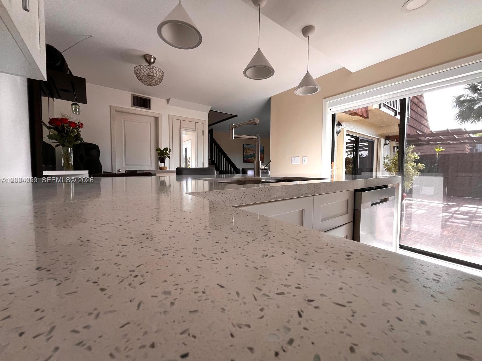 C H E ACRES - Residential