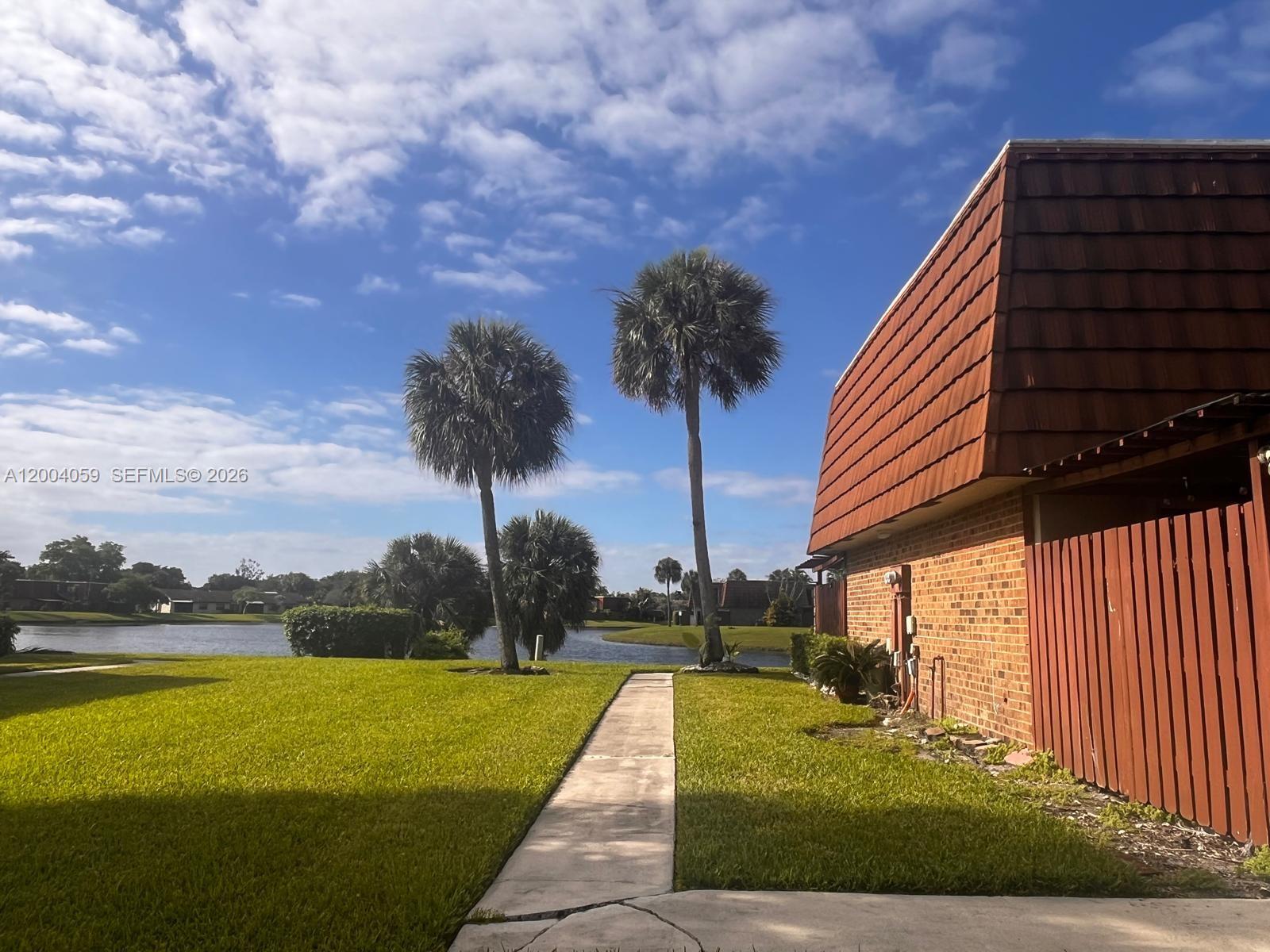 C H E ACRES - Residential