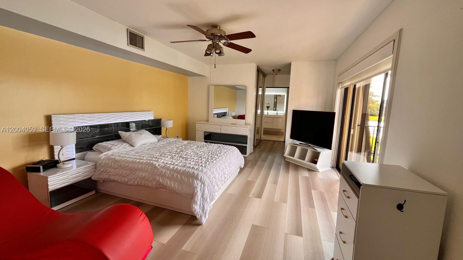 C H E ACRES - Residential