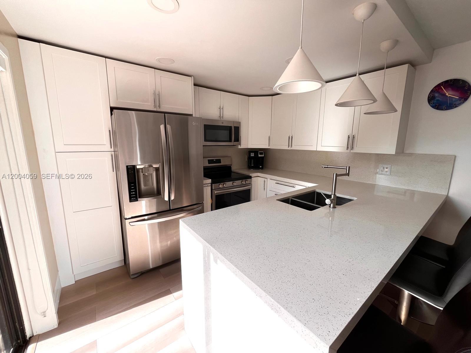 C H E ACRES - Residential