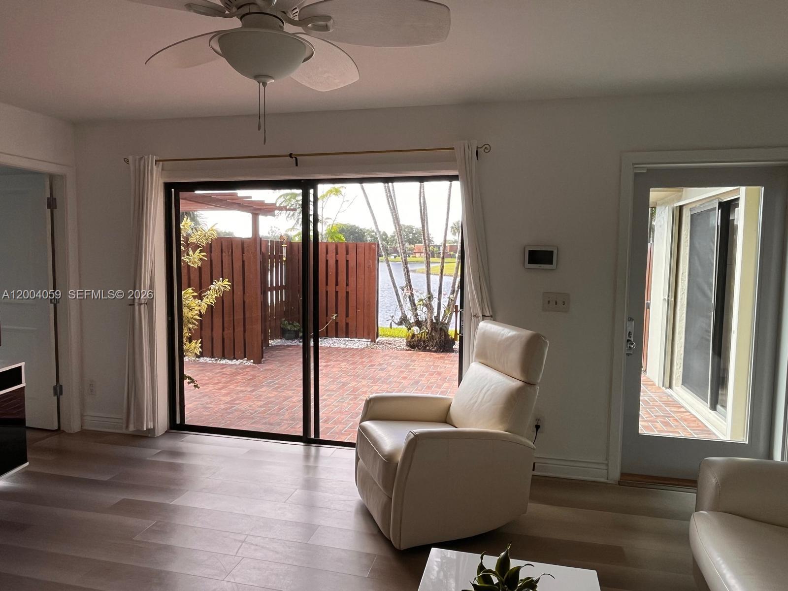 C H E ACRES - Residential