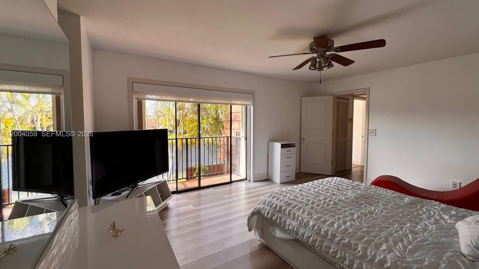 C H E ACRES - Residential