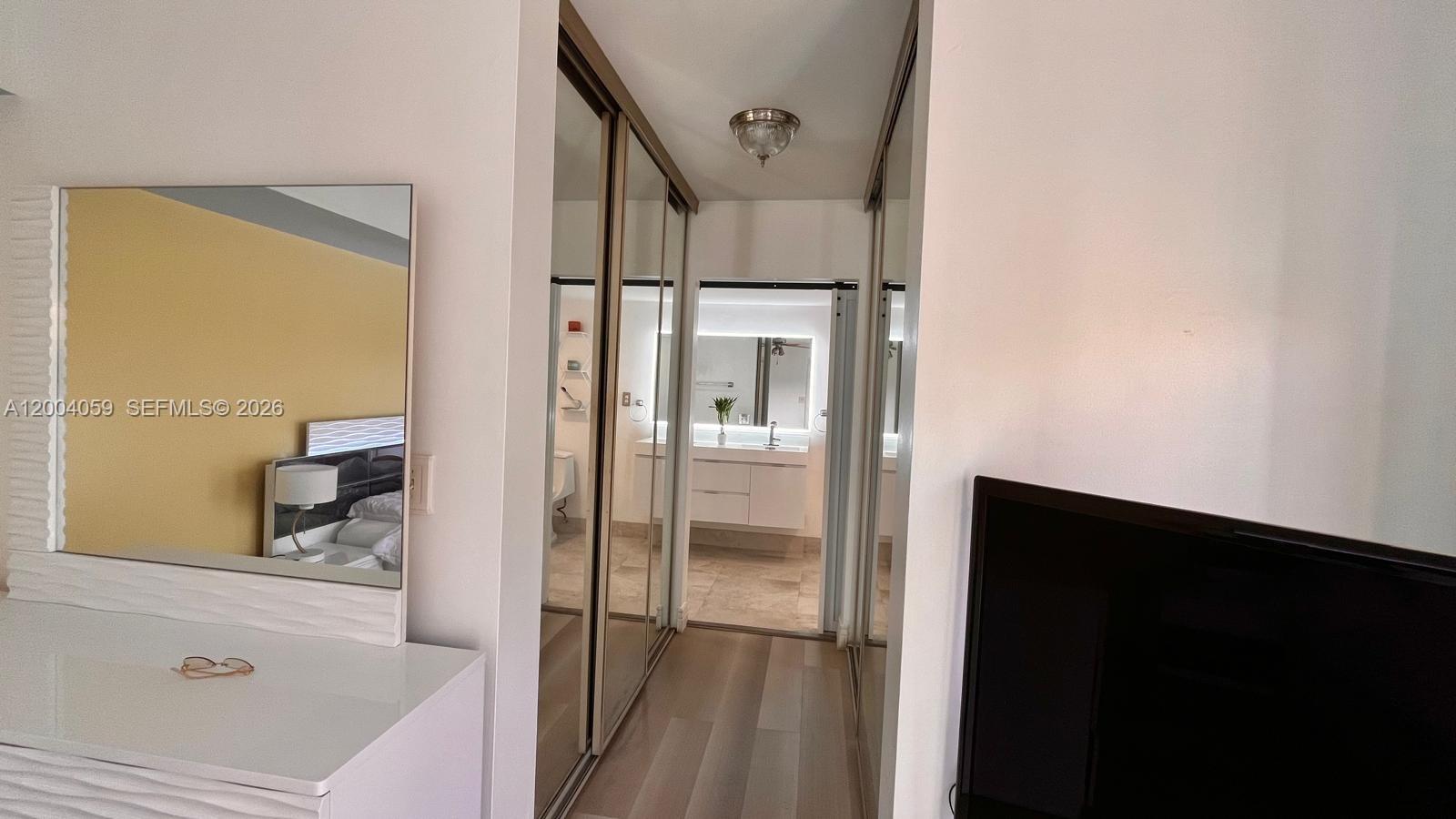 C H E ACRES - Residential