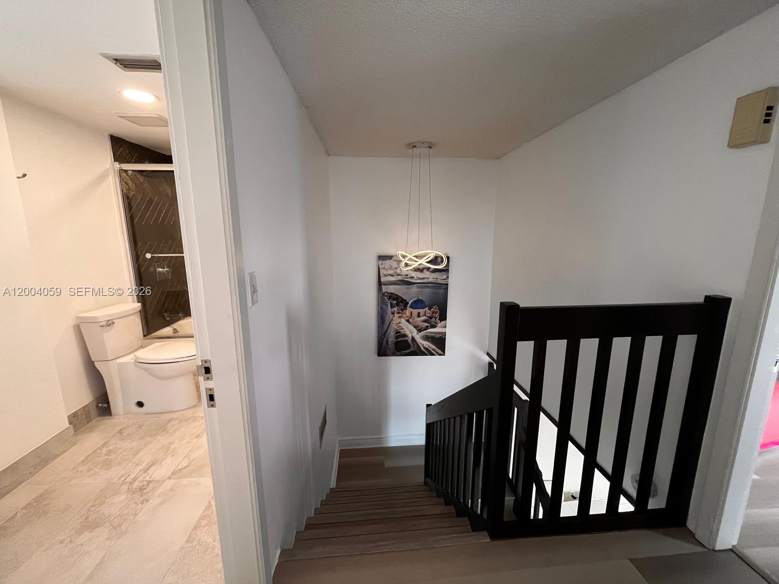 C H E ACRES - Residential