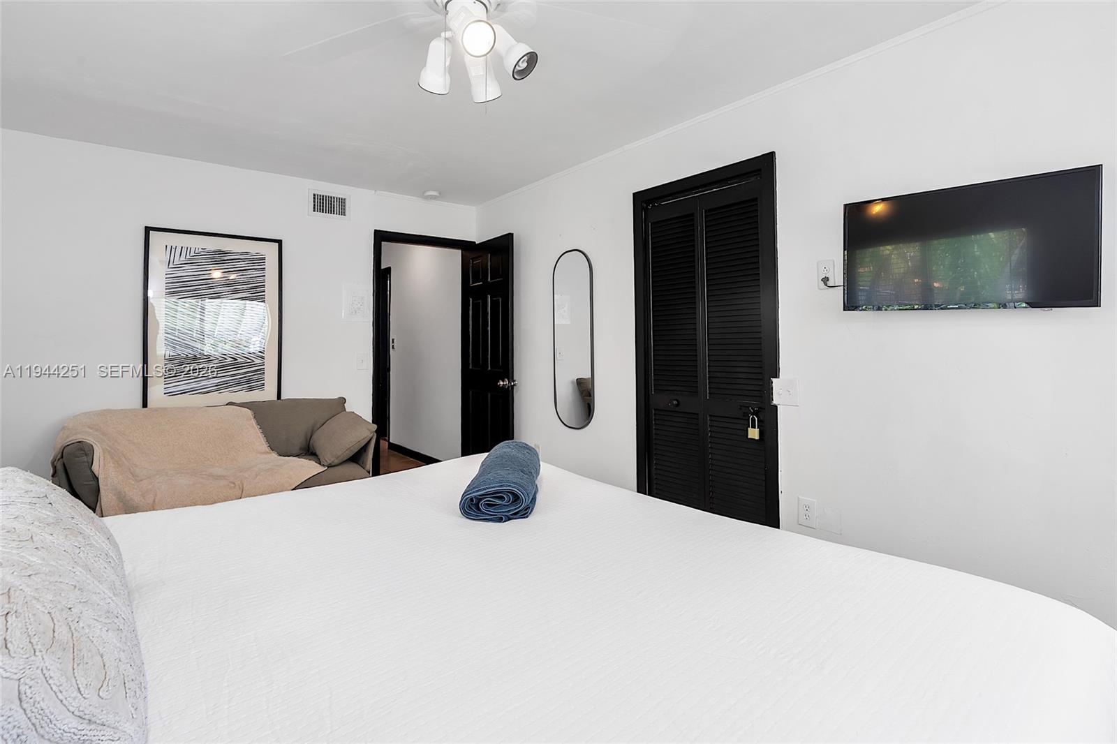 GRIFFING BISCAYNE PARK ES - Residential