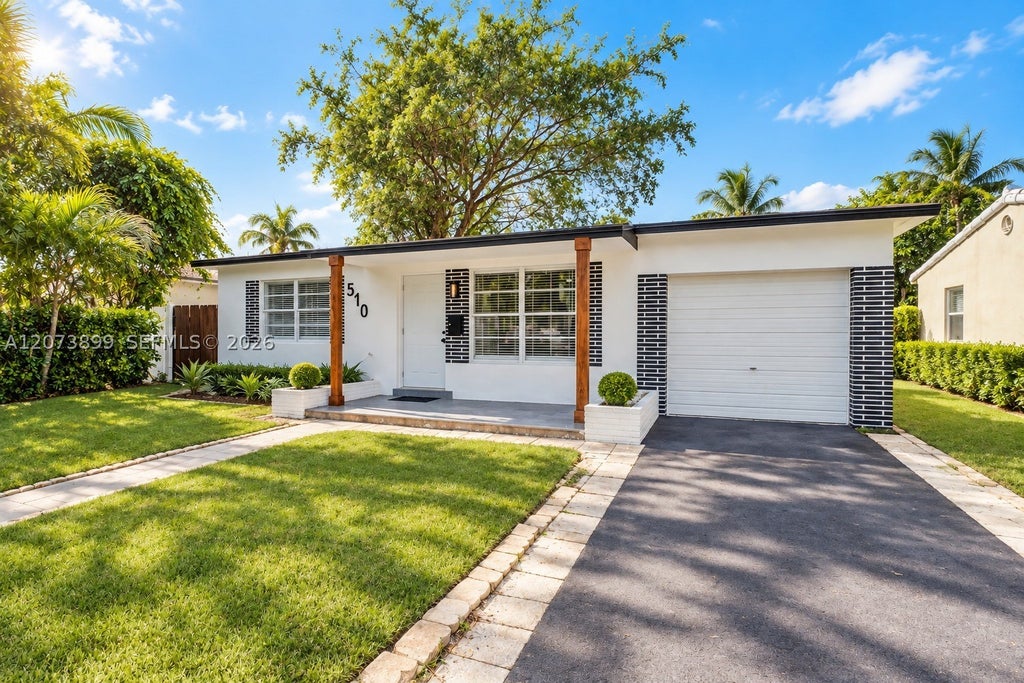 Photo of 510 N 24th Ave, Hollywood, FL 33020 (MLS # A12073899)