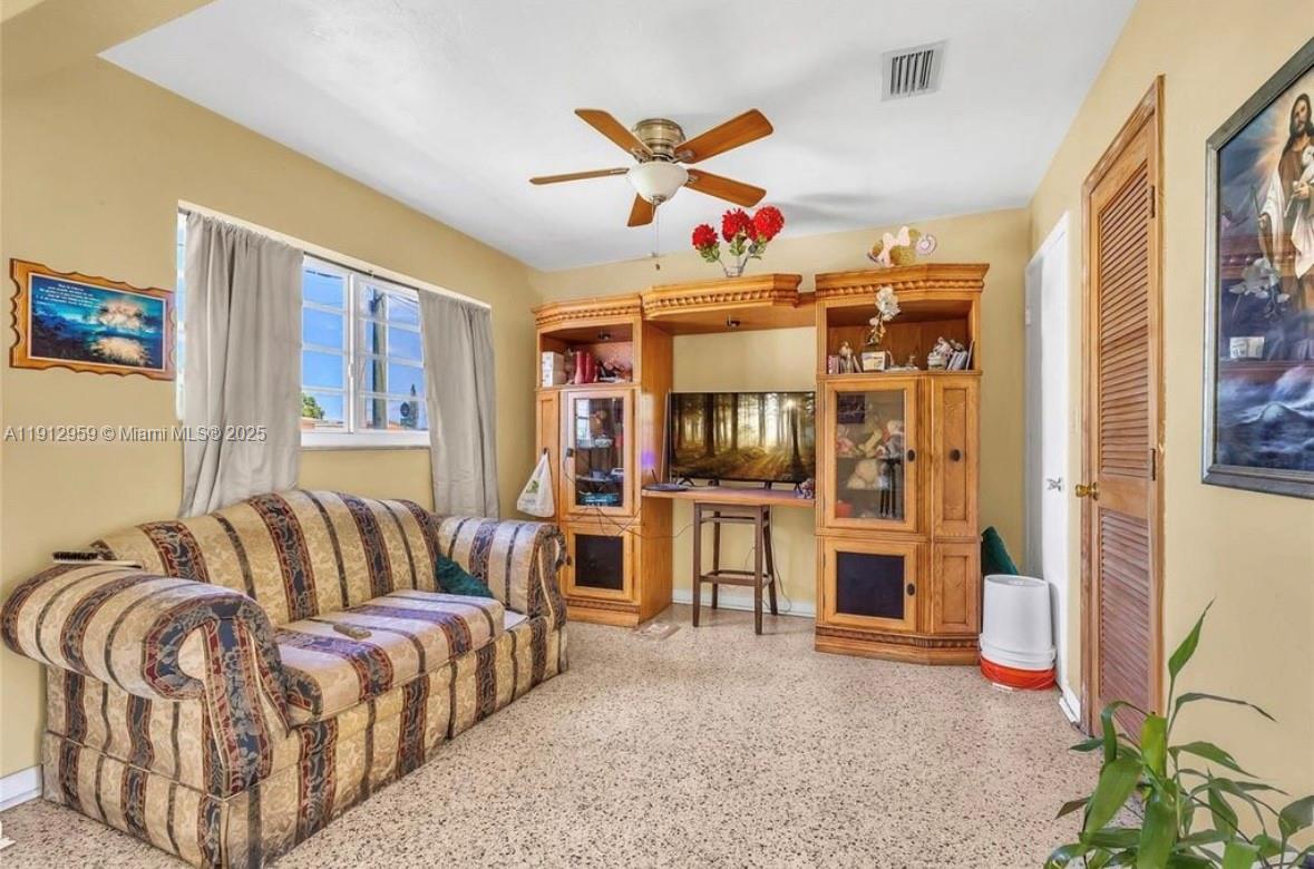 CAROL CITY 5TH ADDN - Residential