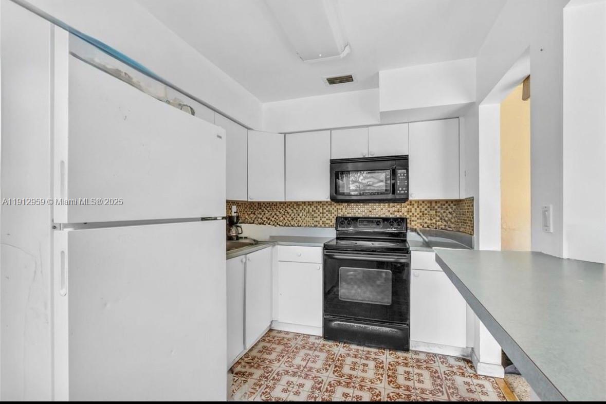 CAROL CITY 5TH ADDN - Residential