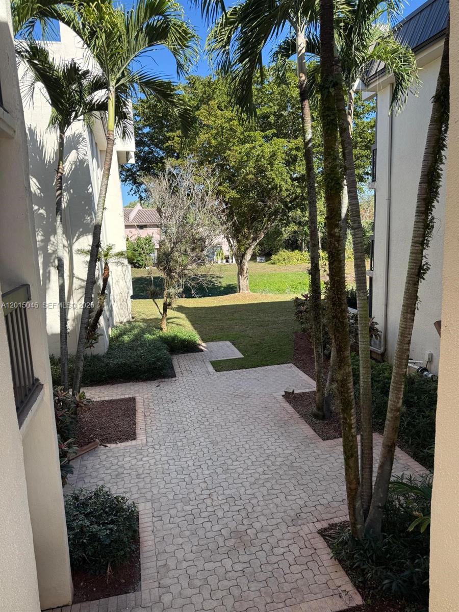GREENGLADES CONDO IV - Residential Lease