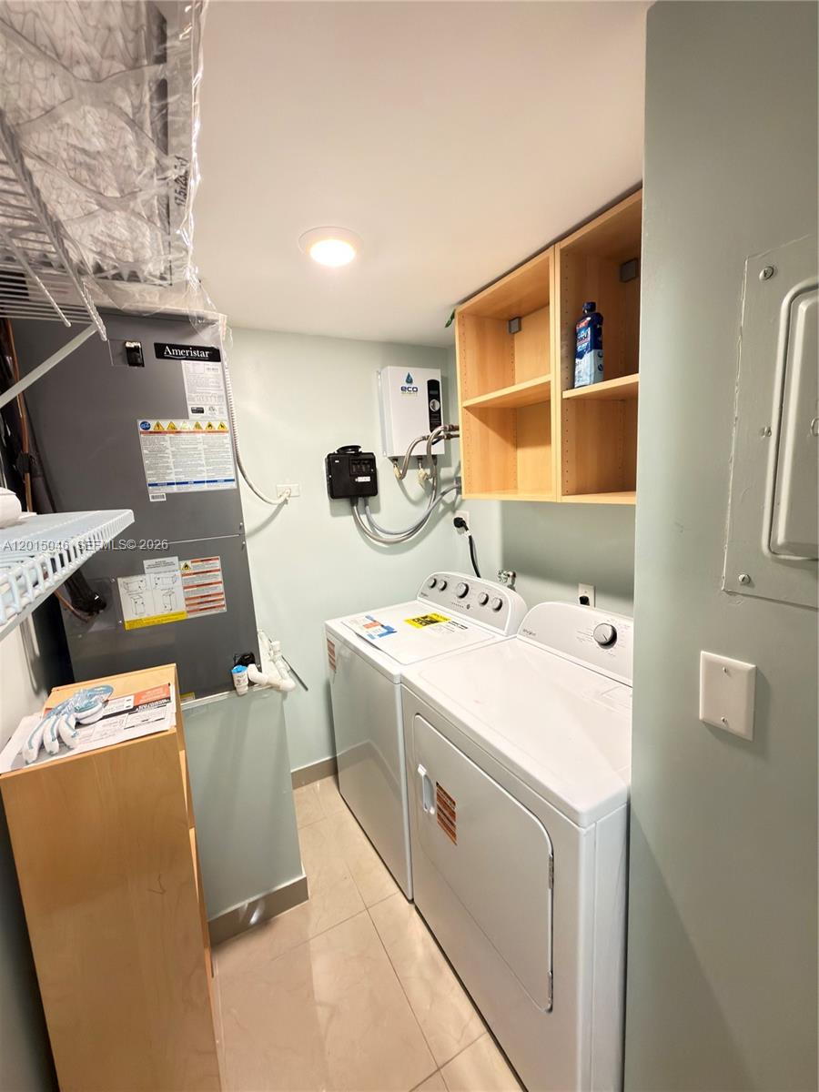 GREENGLADES CONDO IV - Residential Lease