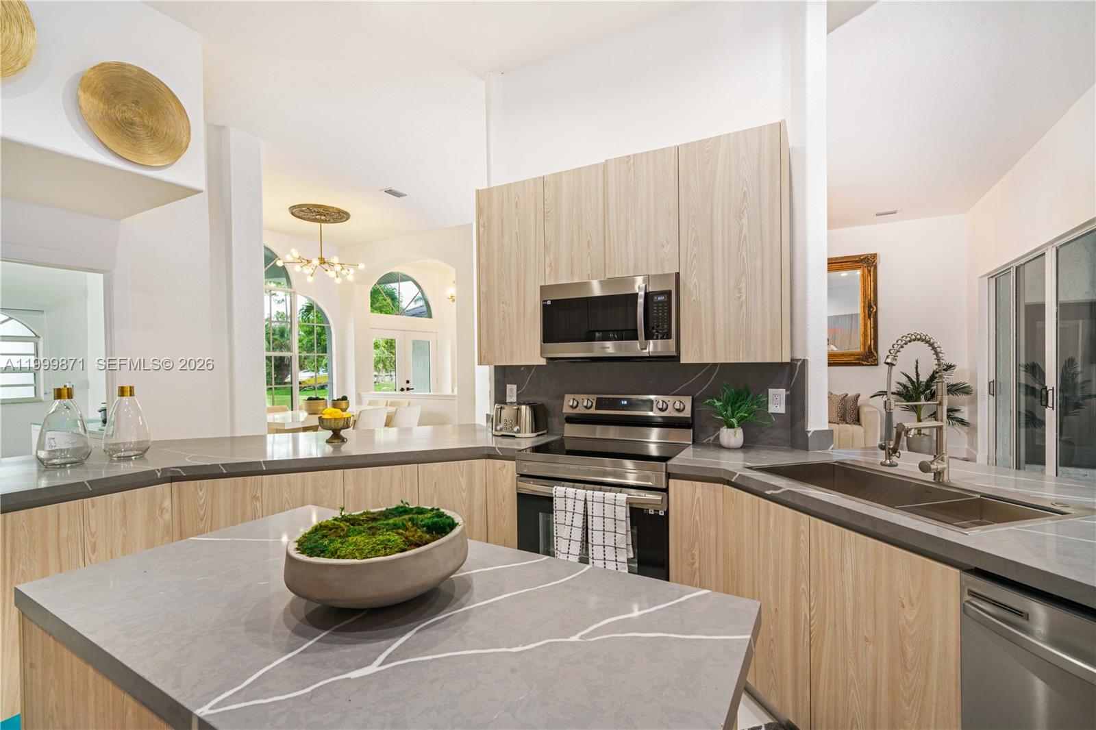 11-43-41, W 1/2 OF NE 1/4 - Residential
