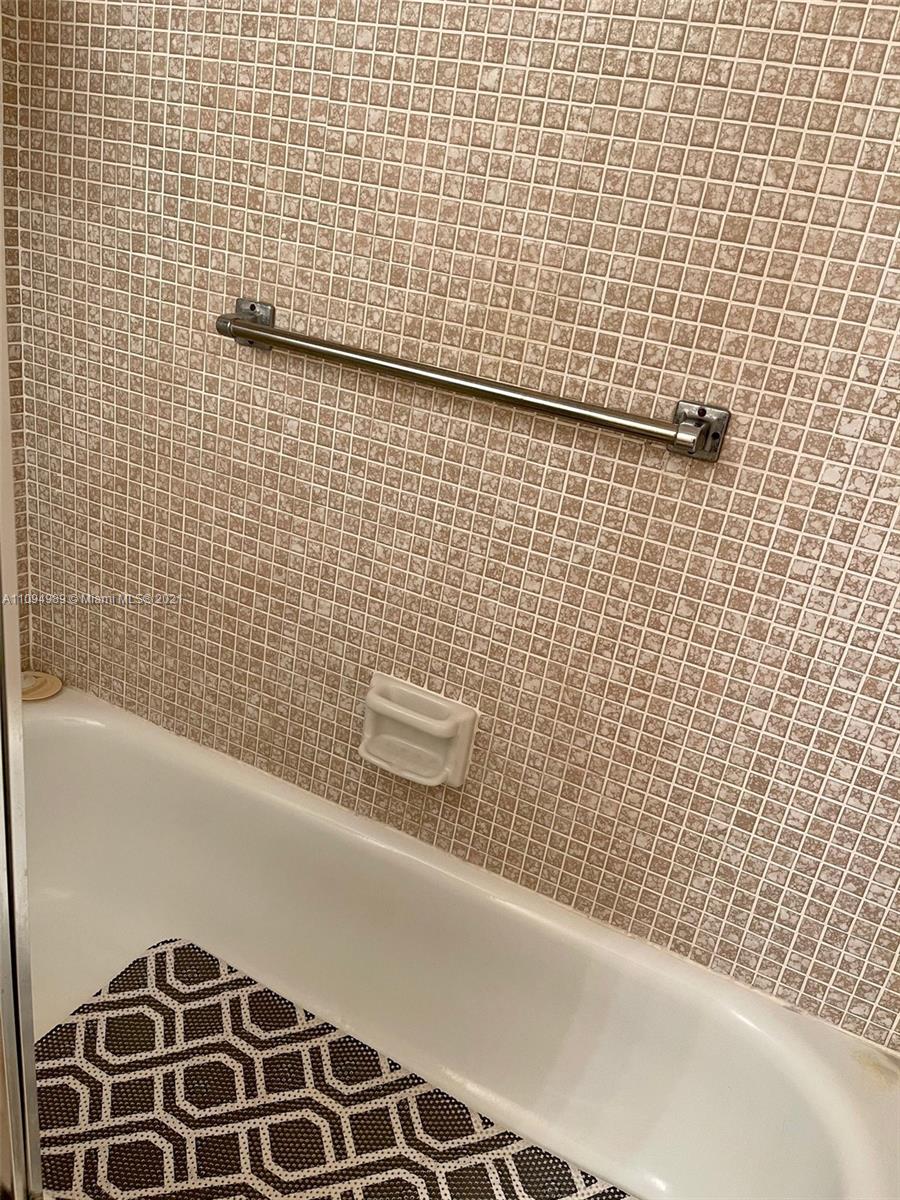 SUFFOLK AT CENTURY VILLAG - Residential