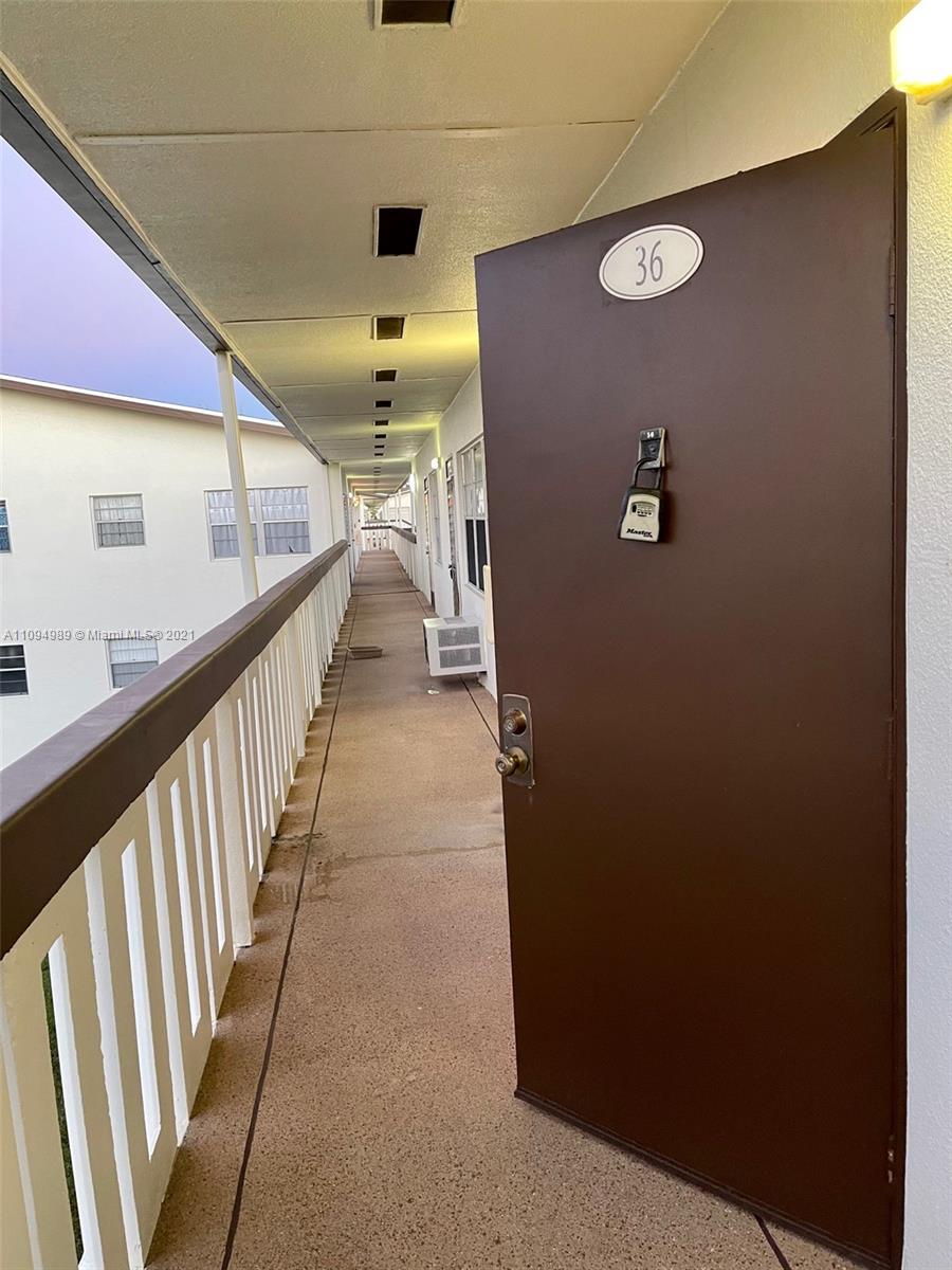 SUFFOLK AT CENTURY VILLAG - Residential